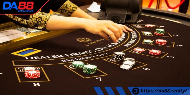 So sánh xì dách và baccarat DA88: Nên chọn loại nào? Nguồn gốc xuất hiện của 2 phiên bản